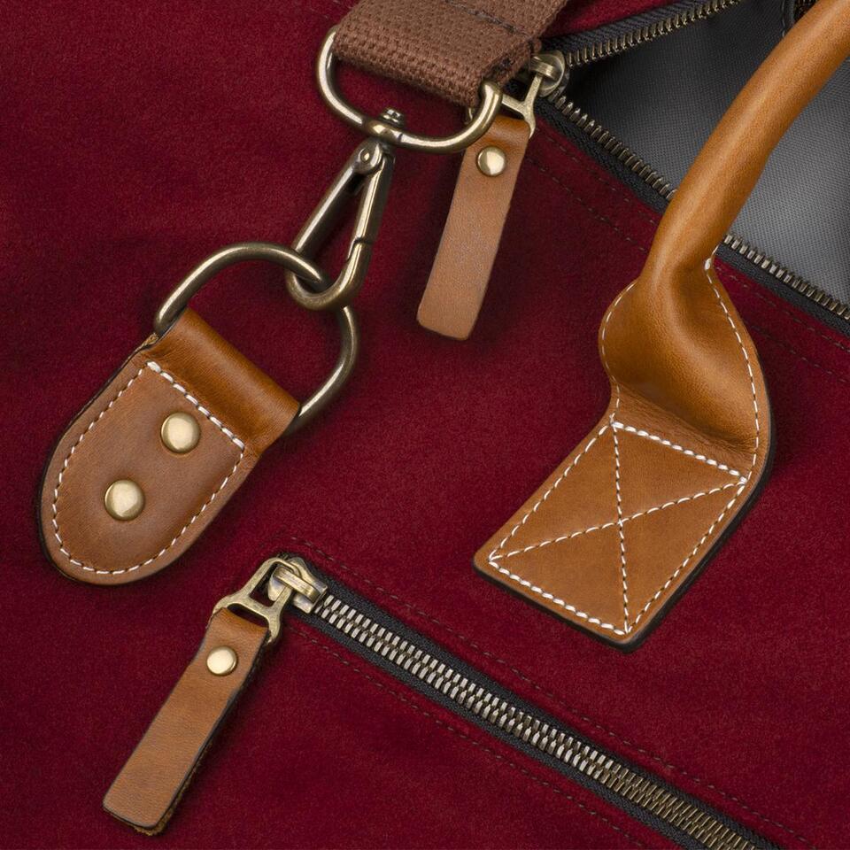 6480-Harvard Maroon Wool And Leather Veritas Weekender Bag_media_04.jpg